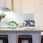 Skyline Lofts By Lovelystay Apartmán *