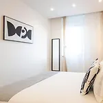 Skyline Lofts By Lovelystay Апартаменты Матозиньюш