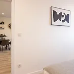 Skyline Lofts By Lovelystay Matosinhos (Porto)
