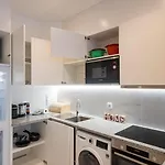 Skyline Lofts By Lovelystay Apartmán