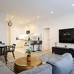 Apartmán Skyline Lofts By Lovelystay *