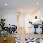 Skyline Lofts By Lovelystay