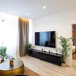 Apartmán Skyline Lofts By Lovelystay