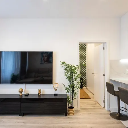 Skyline Lofts By Lovelystay Апартаменты *