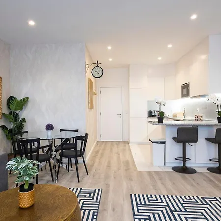 Skyline Lofts By Lovelystay