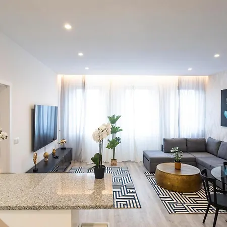 Skyline Lofts By Lovelystay