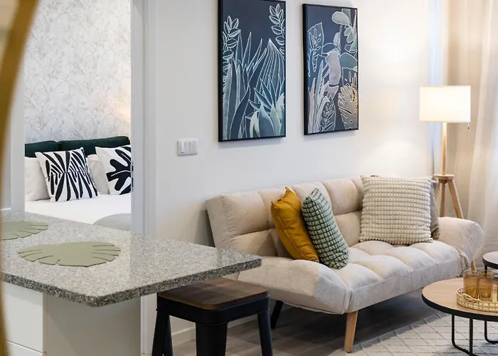 Skyline Lofts By Lovelystay Апартаменты *