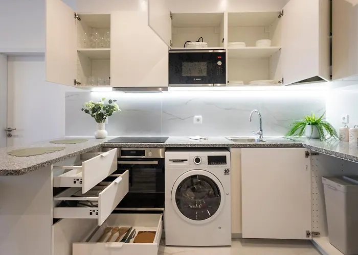 Skyline Lofts By Lovelystay