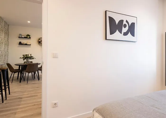 Skyline Lofts By Lovelystay Матозиньюш