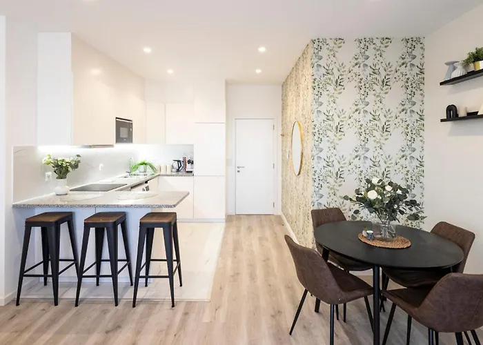 Апартаменты Skyline Lofts By Lovelystay *