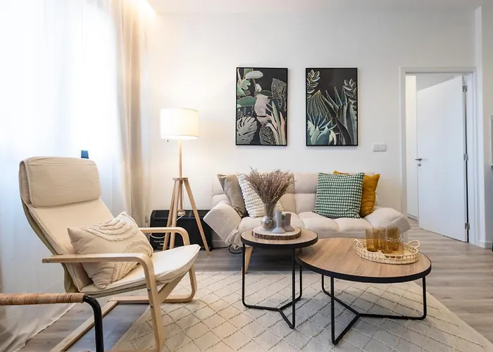 Skyline Lofts By Lovelystay Апартаменты *