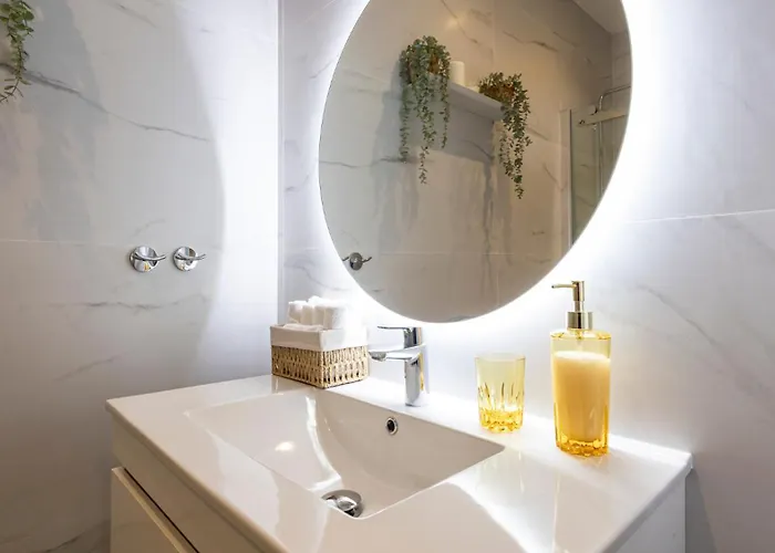 Skyline Lofts By Lovelystay Апартаменты Матозиньюш