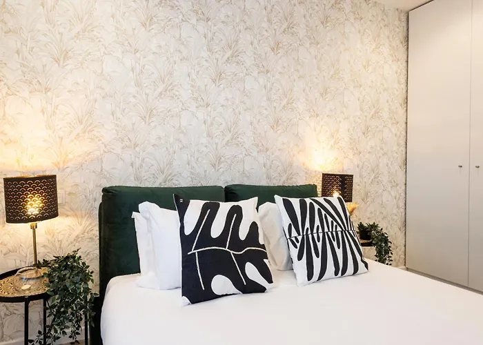 Skyline Lofts By Lovelystay Апартаменты Матозиньюш