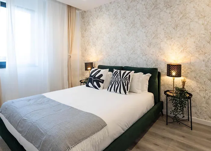 Skyline Lofts By Lovelystay Апартаменты