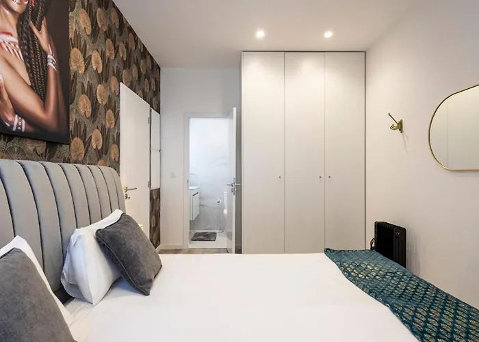 Skyline Lofts By Lovelystay Апартаменты