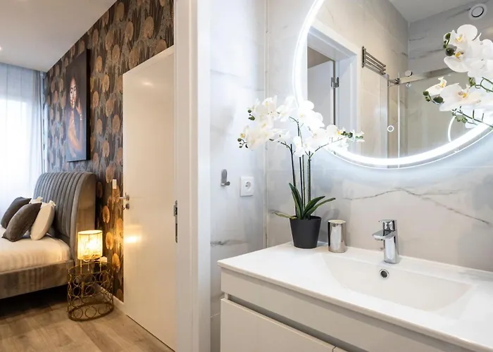 Skyline Lofts By Lovelystay