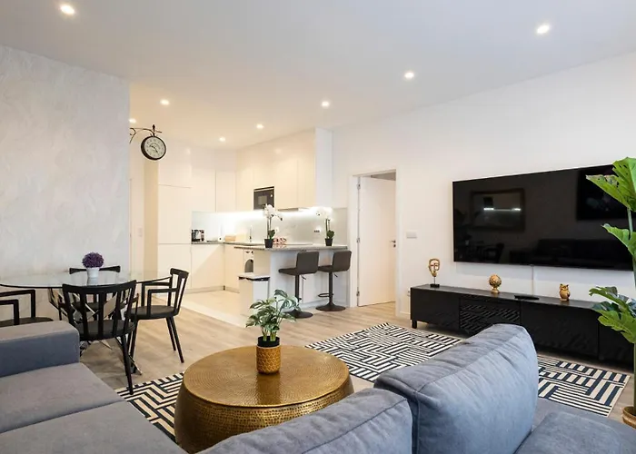 Апартаменты Skyline Lofts By Lovelystay *