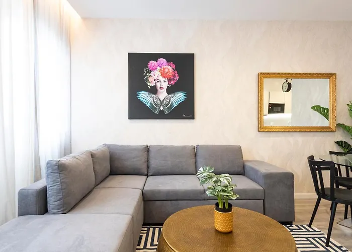 Skyline Lofts By Lovelystay *