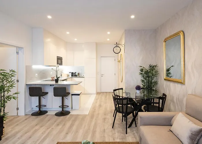 Skyline Lofts By Lovelystay Апартаменты *