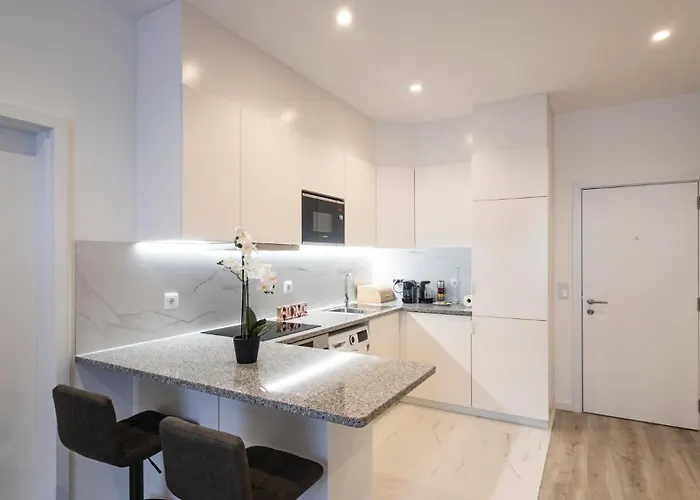 Skyline Lofts By Lovelystay Апартаменты Матозиньюш