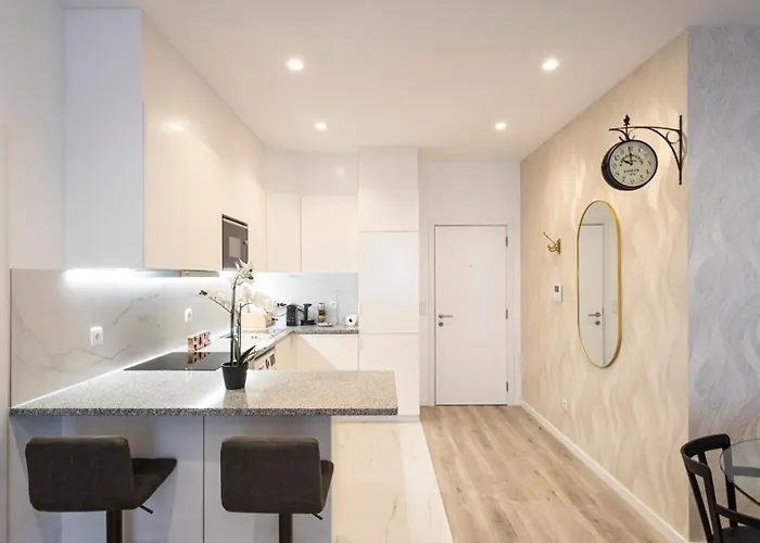 Skyline Lofts By Lovelystay Апартаменты