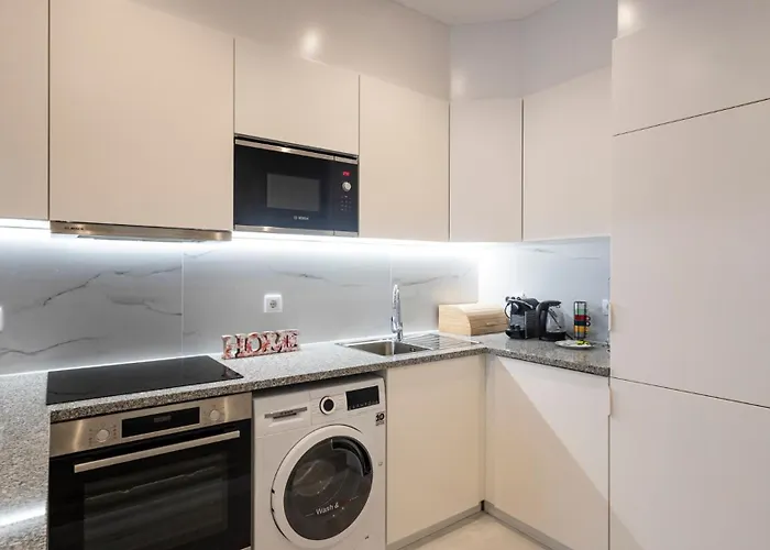 Апартаменты Skyline Lofts By Lovelystay Матозиньюш