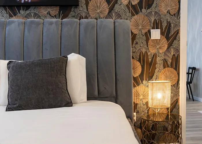 Апартаменты Skyline Lofts By Lovelystay