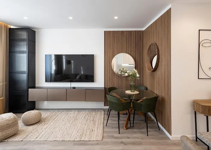 Skyline Lofts By Lovelystay Апартаменты Матозиньюш